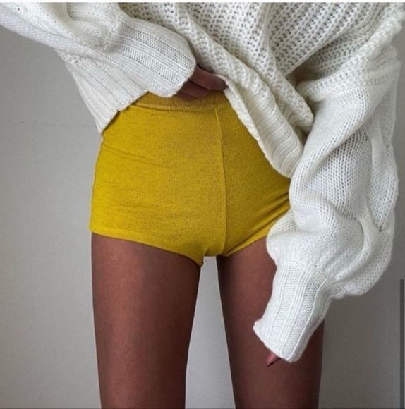 ZARA mustard Yellow Summer Knit Micro Shorts. Size Medium - Picture 3 of 11